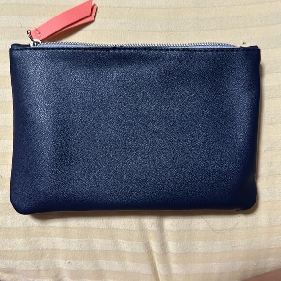 IPSY travel or cosmetic bag, tassle zipper pull NWOT - Picture 2 of 3